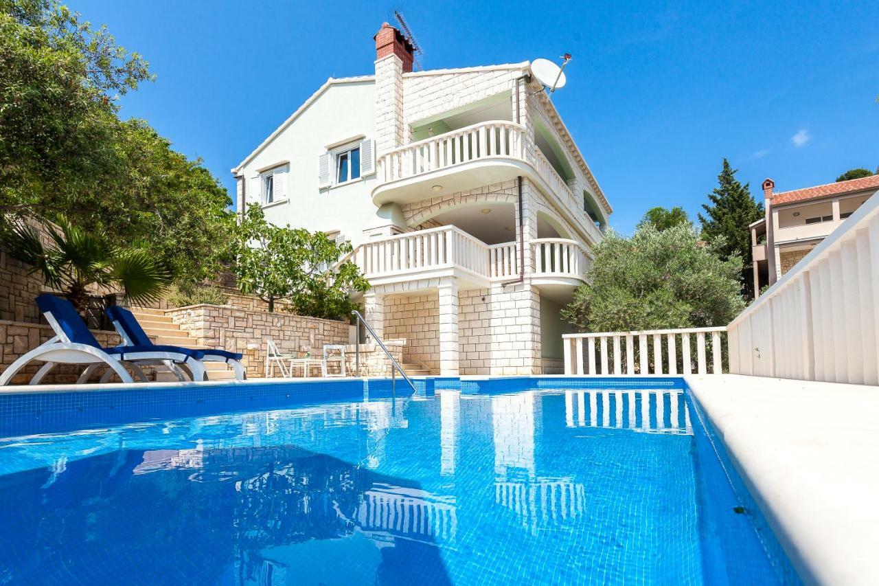 Villa Matic فيلا لوكا المظهر الخارجي الصورة